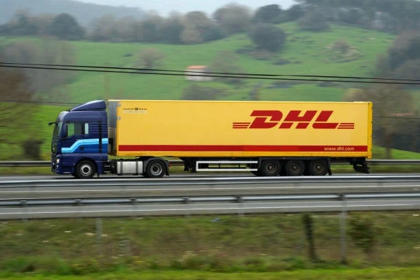 Dhl שלח חבילה בינלאומית